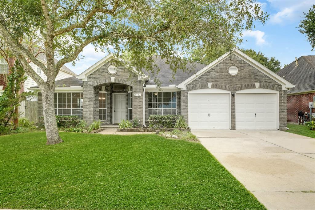 5122 Candlewood DR, League City, TX 77573