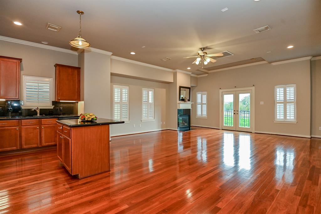 543 3 T C Jester Boulevard, Houston, Texas 77007, 4 Bedrooms Bedrooms, 5 Rooms Rooms,3 BathroomsBathrooms,Single-family,For Sale,T C Jester,56767167