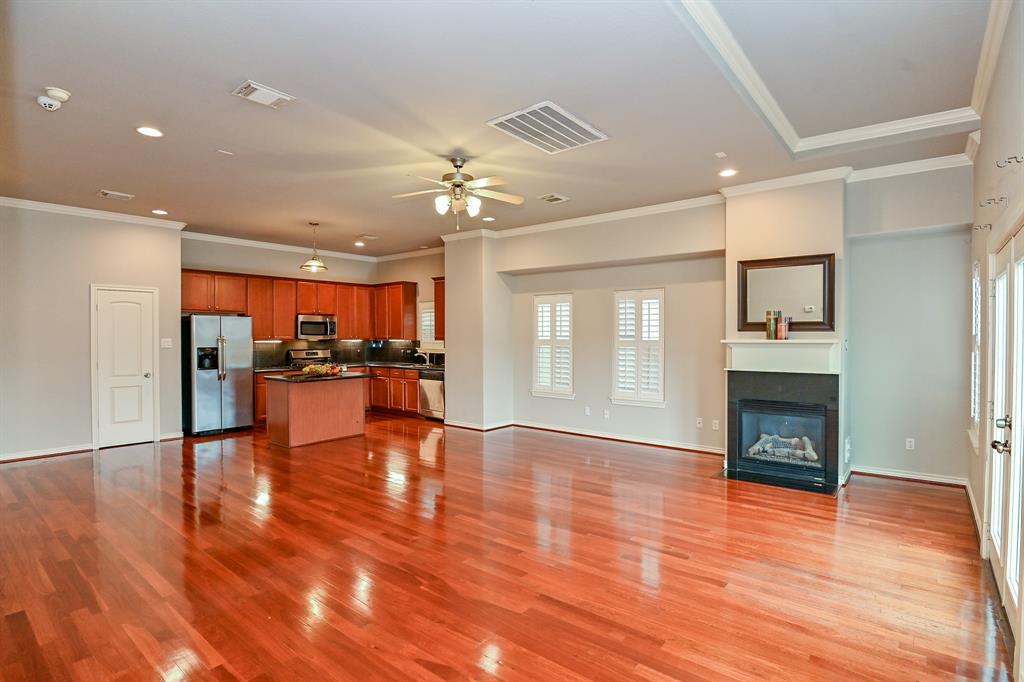 543 3 T C Jester Boulevard, Houston, Texas 77007, 4 Bedrooms Bedrooms, 5 Rooms Rooms,3 BathroomsBathrooms,Single-family,For Sale,T C Jester,56767167