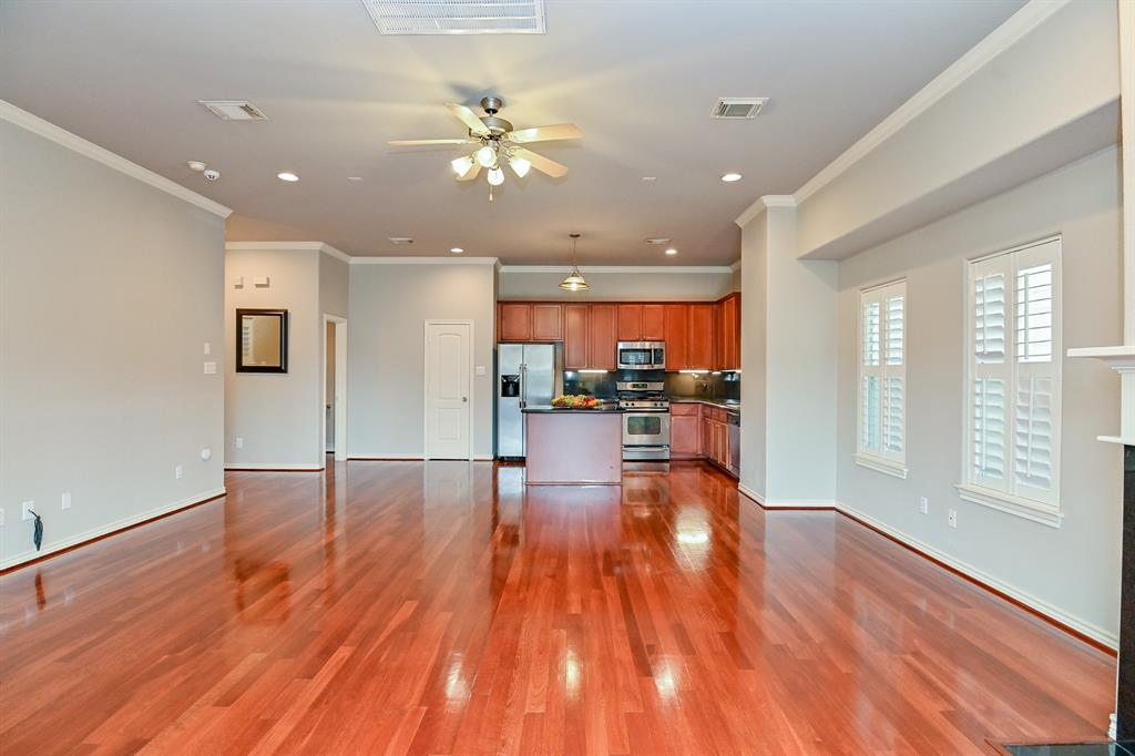 543 3 T C Jester Boulevard, Houston, Texas 77007, 4 Bedrooms Bedrooms, 5 Rooms Rooms,3 BathroomsBathrooms,Single-family,For Sale,T C Jester,56767167