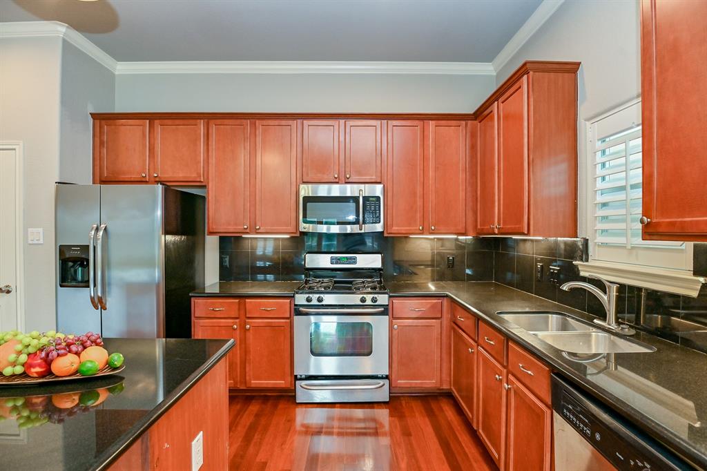 543 3 T C Jester Boulevard, Houston, Texas 77007, 4 Bedrooms Bedrooms, 5 Rooms Rooms,3 BathroomsBathrooms,Single-family,For Sale,T C Jester,56767167