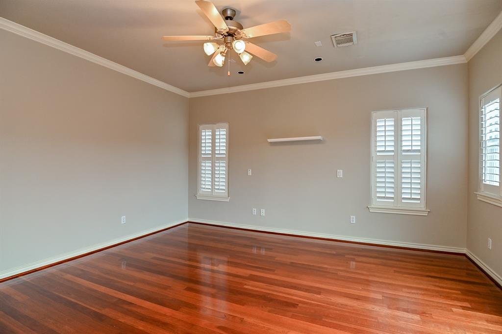 543 3 T C Jester Boulevard, Houston, Texas 77007, 4 Bedrooms Bedrooms, 5 Rooms Rooms,3 BathroomsBathrooms,Single-family,For Sale,T C Jester,56767167