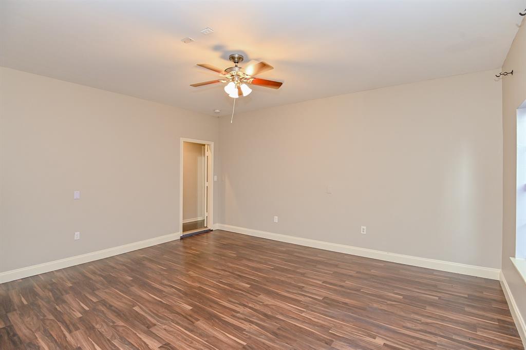 543 3 T C Jester Boulevard, Houston, Texas 77007, 4 Bedrooms Bedrooms, 5 Rooms Rooms,3 BathroomsBathrooms,Single-family,For Sale,T C Jester,56767167