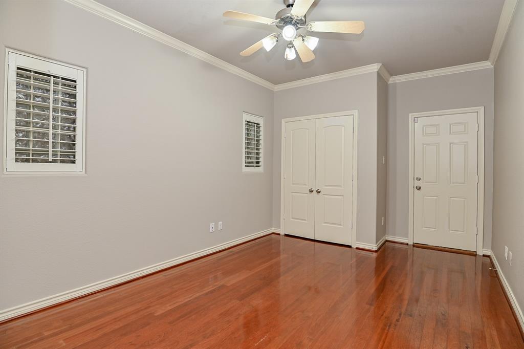 543 3 T C Jester Boulevard, Houston, Texas 77007, 4 Bedrooms Bedrooms, 5 Rooms Rooms,3 BathroomsBathrooms,Single-family,For Sale,T C Jester,56767167