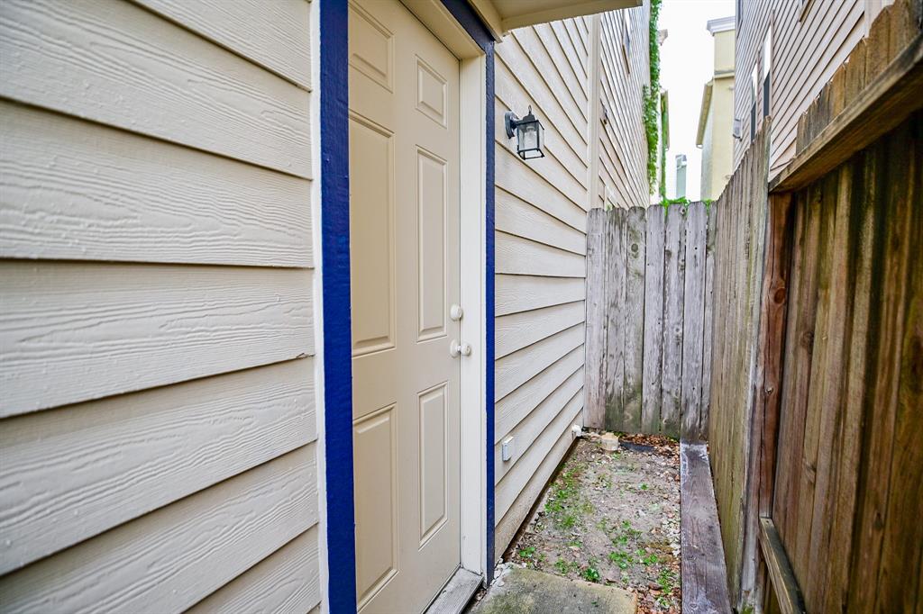 543 3 T C Jester Boulevard, Houston, Texas 77007, 4 Bedrooms Bedrooms, 5 Rooms Rooms,3 BathroomsBathrooms,Single-family,For Sale,T C Jester,56767167