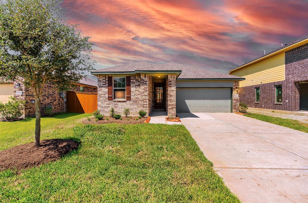 10322 1 Russell Pines Drive, Iowa Colony, Texas 77583, 3 Bedrooms Bedrooms, 6 Rooms Rooms,2 BathroomsBathrooms,Single-family,For Sale,Russell Pines,27080024