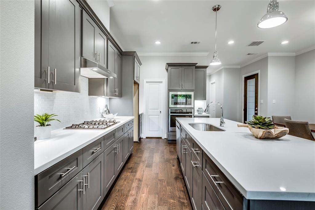 4710 3 MERWIN Street, Houston, Texas 77027, 4 Bedrooms Bedrooms, 14 Rooms Rooms,3 BathroomsBathrooms,Single-family,For Sale,MERWIN,63219680