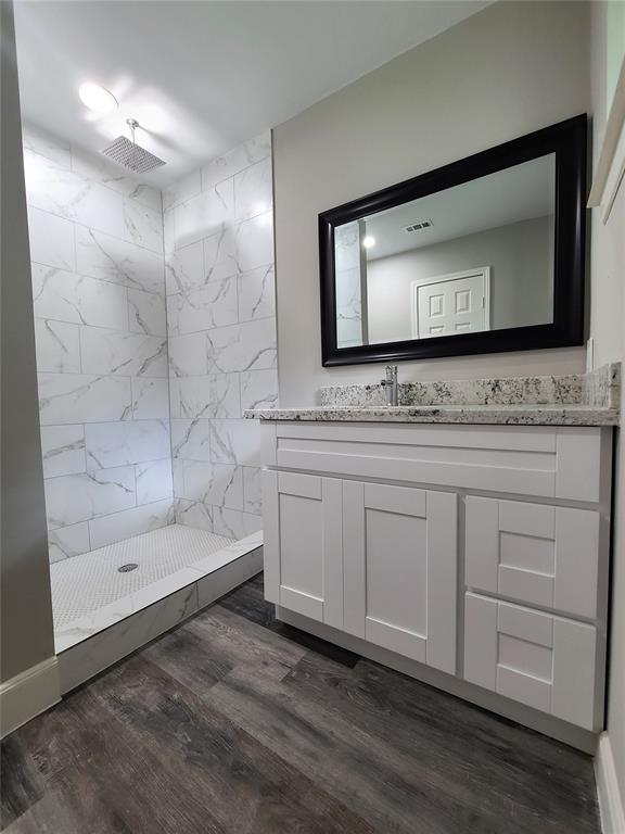 8003 1 Triola Lane, Houston, Texas 77036, 3 Bedrooms Bedrooms, 3 Rooms Rooms,2 BathroomsBathrooms,Single-family,For Sale,Triola,62979417