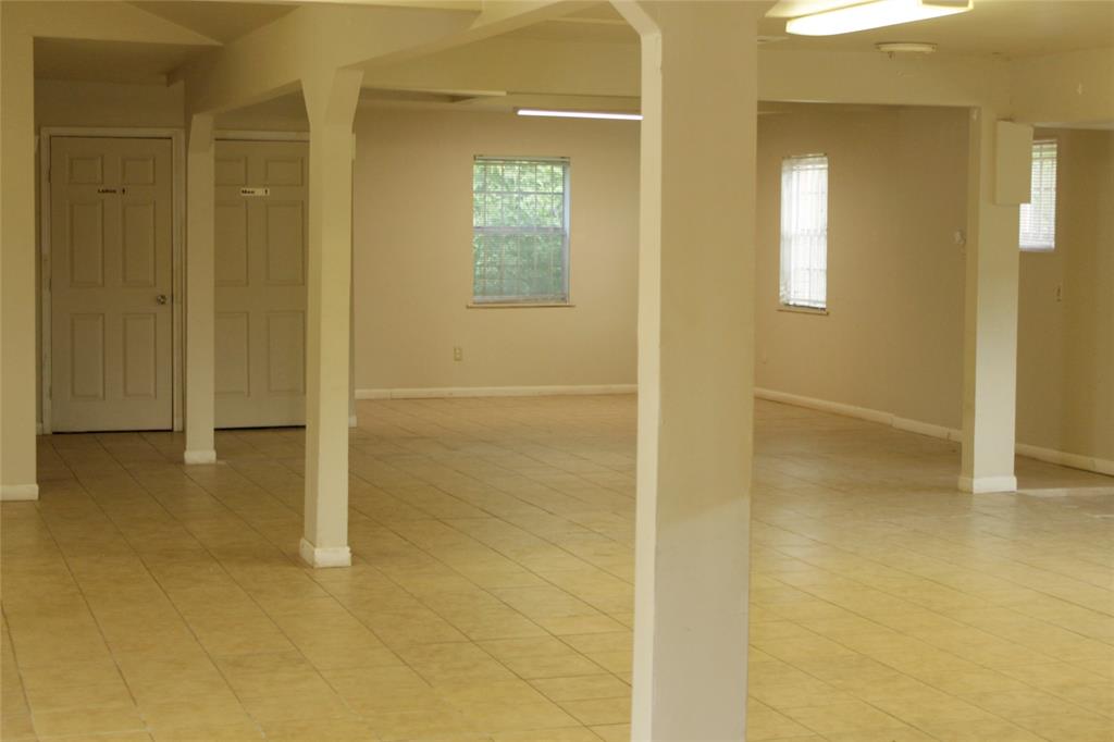 10801 1 Telephone Road, Houston, Texas 77075, 1 Bedroom Bedrooms, 5 Rooms Rooms,1 BathroomBathrooms,Single-family,For Sale,Telephone,69315567
