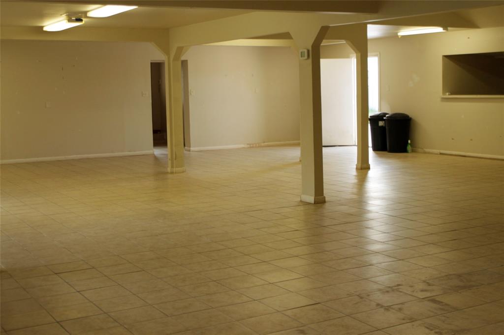 10801 1 Telephone Road, Houston, Texas 77075, 1 Bedroom Bedrooms, 5 Rooms Rooms,1 BathroomBathrooms,Single-family,For Sale,Telephone,69315567