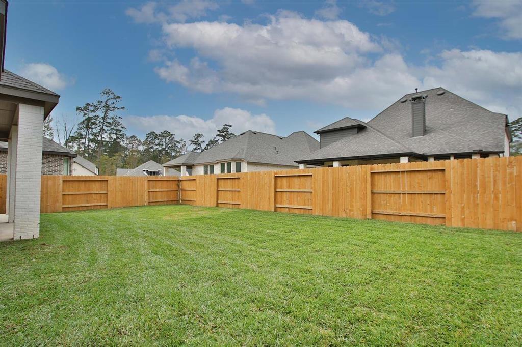 418 2 Boggy Belt Lane, Conroe, Texas 77304, 5 Bedrooms Bedrooms, 8 Rooms Rooms,5 BathroomsBathrooms,Single-family,For Sale,Boggy Belt Lane,36889904