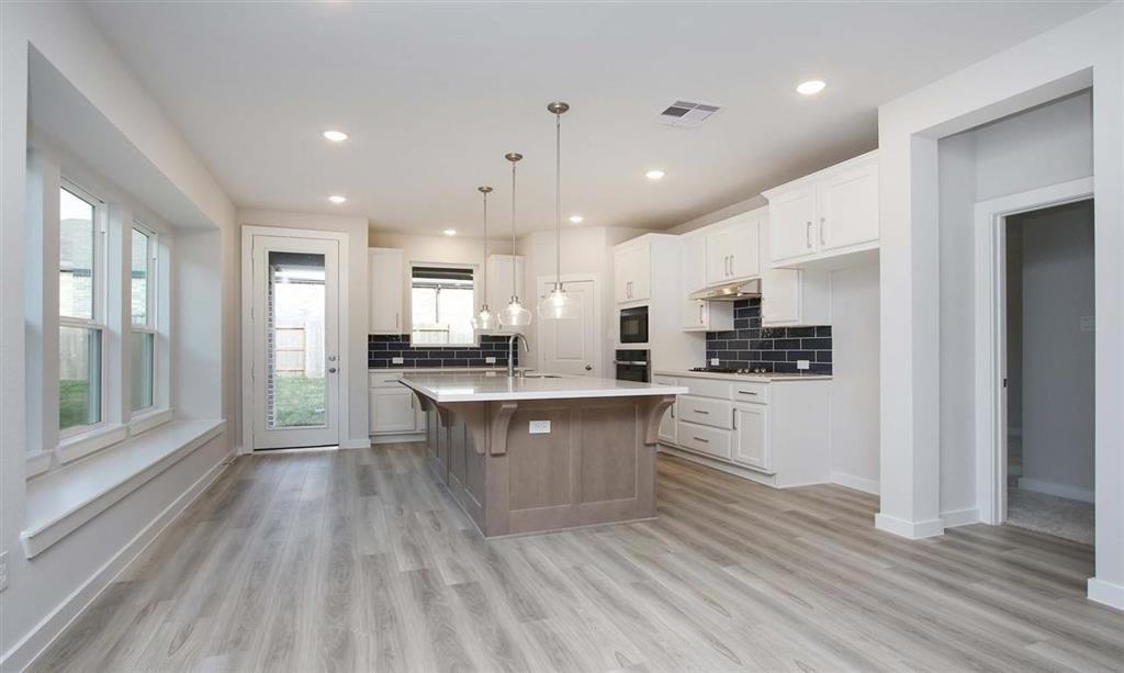 112 2 East Cascade Heights Drive, Montgomery, Texas 77316, 5 Bedrooms Bedrooms, 5 Rooms Rooms,3 BathroomsBathrooms,Single-family,For Sale,East Cascade Heights,55810540