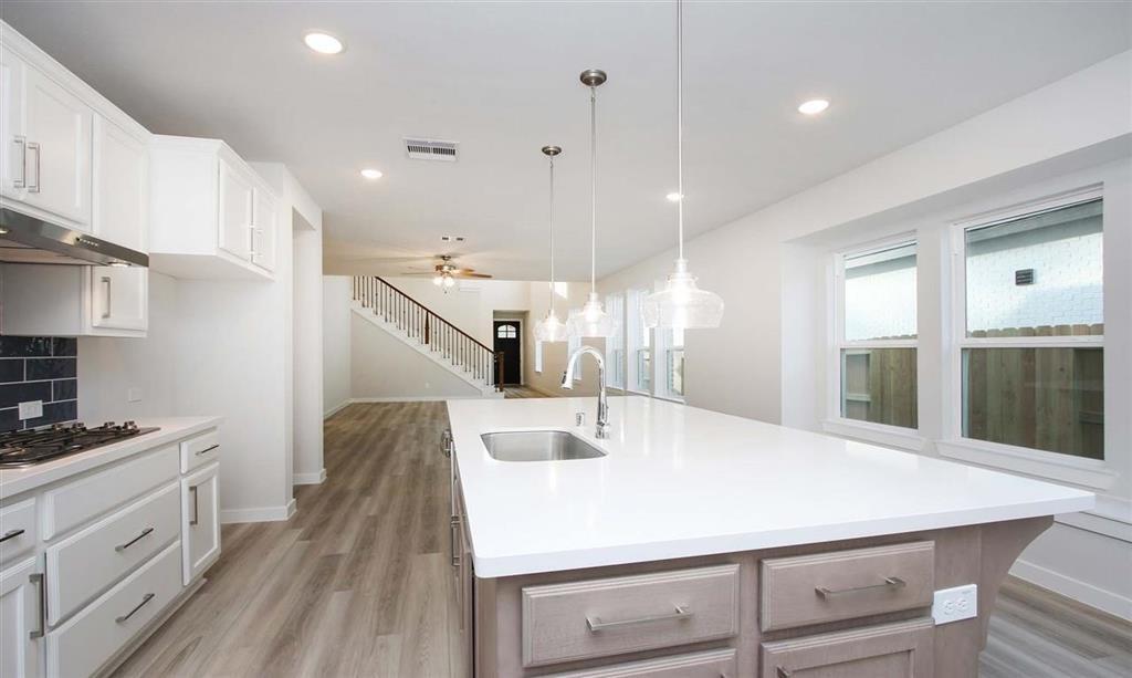 112 2 East Cascade Heights Drive, Montgomery, Texas 77316, 5 Bedrooms Bedrooms, 5 Rooms Rooms,3 BathroomsBathrooms,Single-family,For Sale,East Cascade Heights,55810540