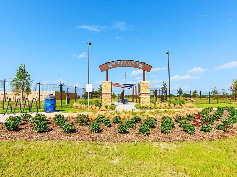 1226 2 Lone Pine Drive, Iowa Colony, Texas 77583, 4 Bedrooms Bedrooms, 7 Rooms Rooms,2 BathroomsBathrooms,Single-family,For Sale,Lone Pine,77354846