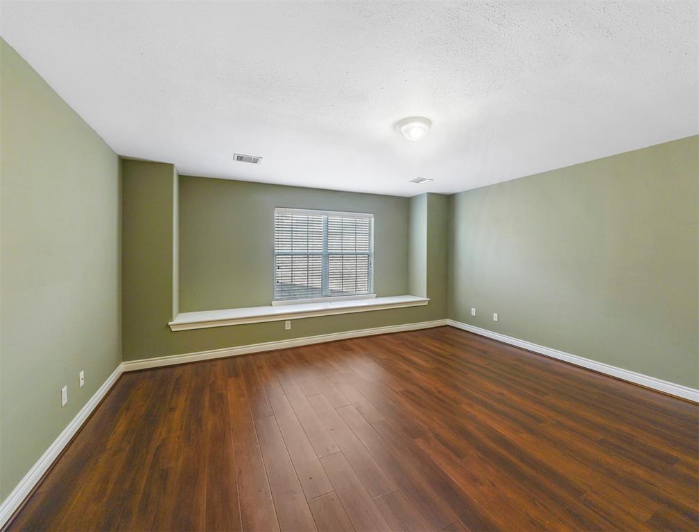 9110 3 Harbor Hills Drive, Houston, Texas 77054, 4 Bedrooms Bedrooms, 4 Rooms Rooms,3 BathroomsBathrooms,Single-family,For Sale,Harbor Hills,86643955