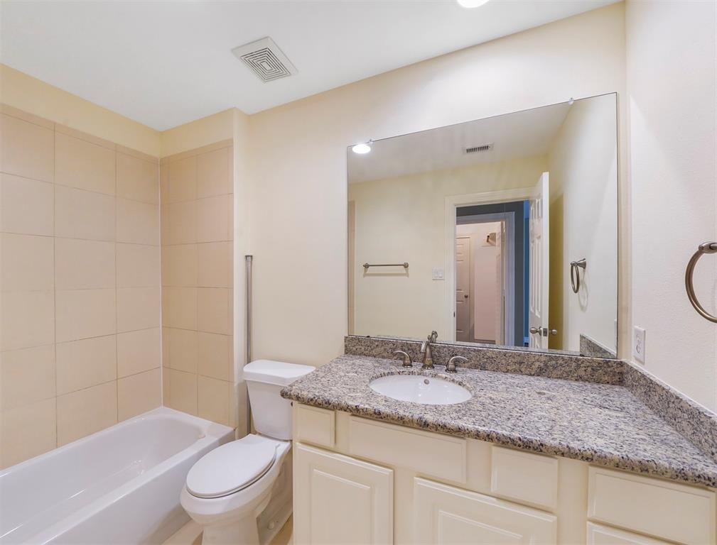 9110 3 Harbor Hills Drive, Houston, Texas 77054, 4 Bedrooms Bedrooms, 4 Rooms Rooms,3 BathroomsBathrooms,Single-family,For Sale,Harbor Hills,86643955