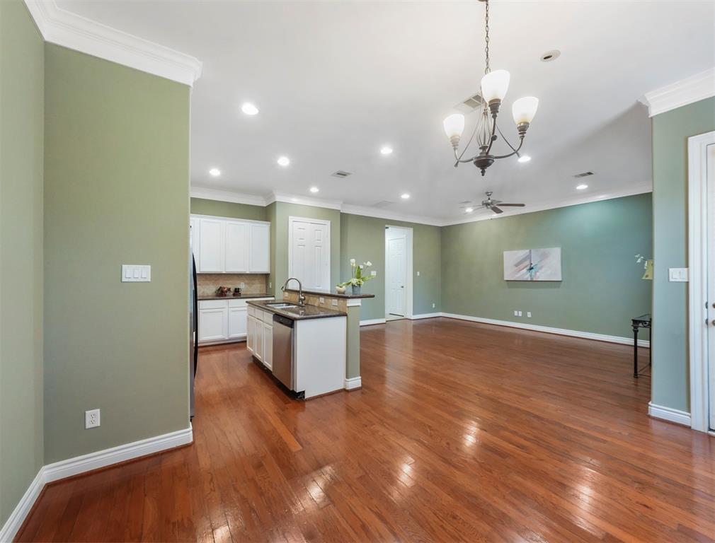 9110 3 Harbor Hills Drive, Houston, Texas 77054, 4 Bedrooms Bedrooms, 4 Rooms Rooms,3 BathroomsBathrooms,Single-family,For Sale,Harbor Hills,86643955