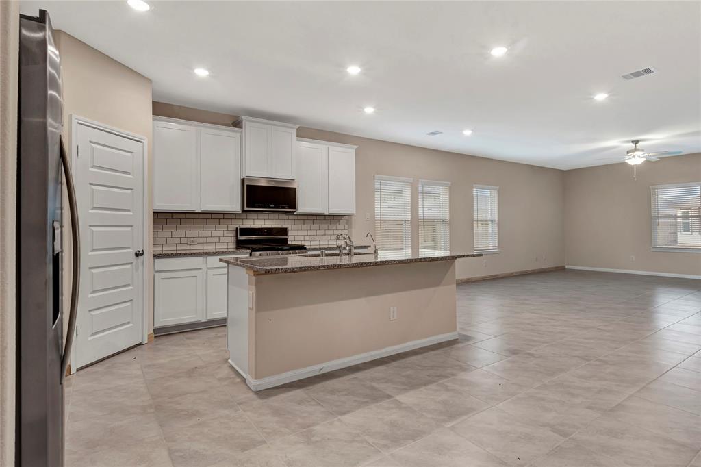 10108 2 Hermann Trace, Texas City, Texas 77591, 4 Bedrooms Bedrooms, 7 Rooms Rooms,2 BathroomsBathrooms,Single-family,For Sale,Hermann,86935503
