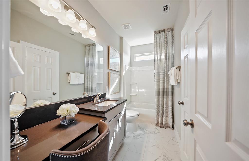 3120 3 Yukon Trace Drive, Houston, Texas 77063, 3 Bedrooms Bedrooms, 5 Rooms Rooms,2 BathroomsBathrooms,Single-family,For Sale,Yukon Trace,80191245