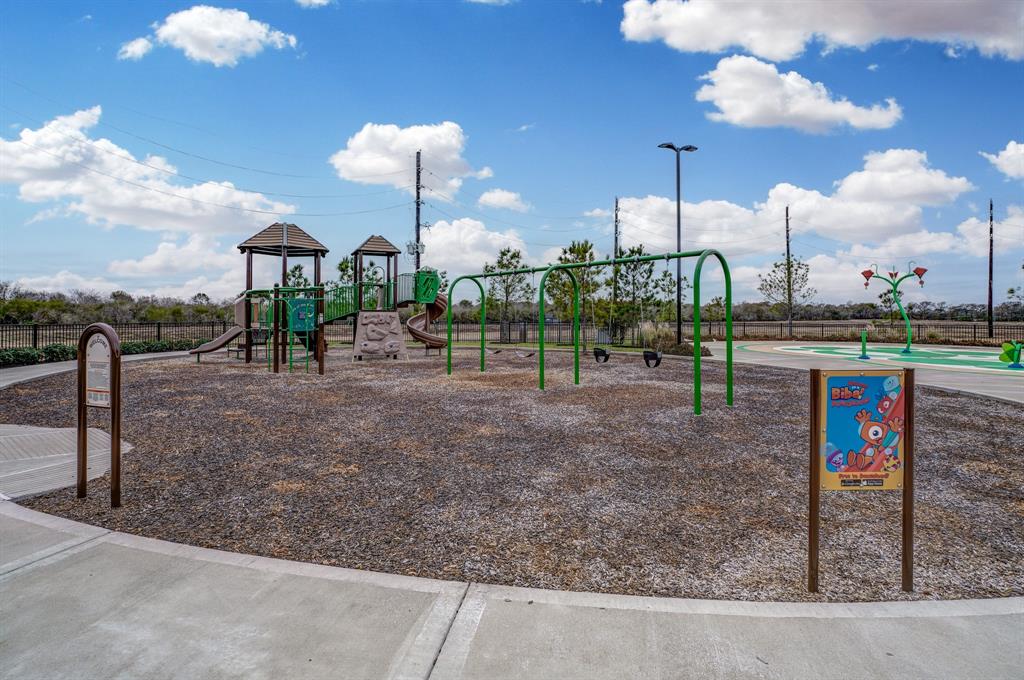 3226 2 Owl Hollow Drive, Rosenberg, Texas 77471, 4 Bedrooms Bedrooms, 15 Rooms Rooms,2 BathroomsBathrooms,Single-family,For Sale,Owl Hollow,70534442