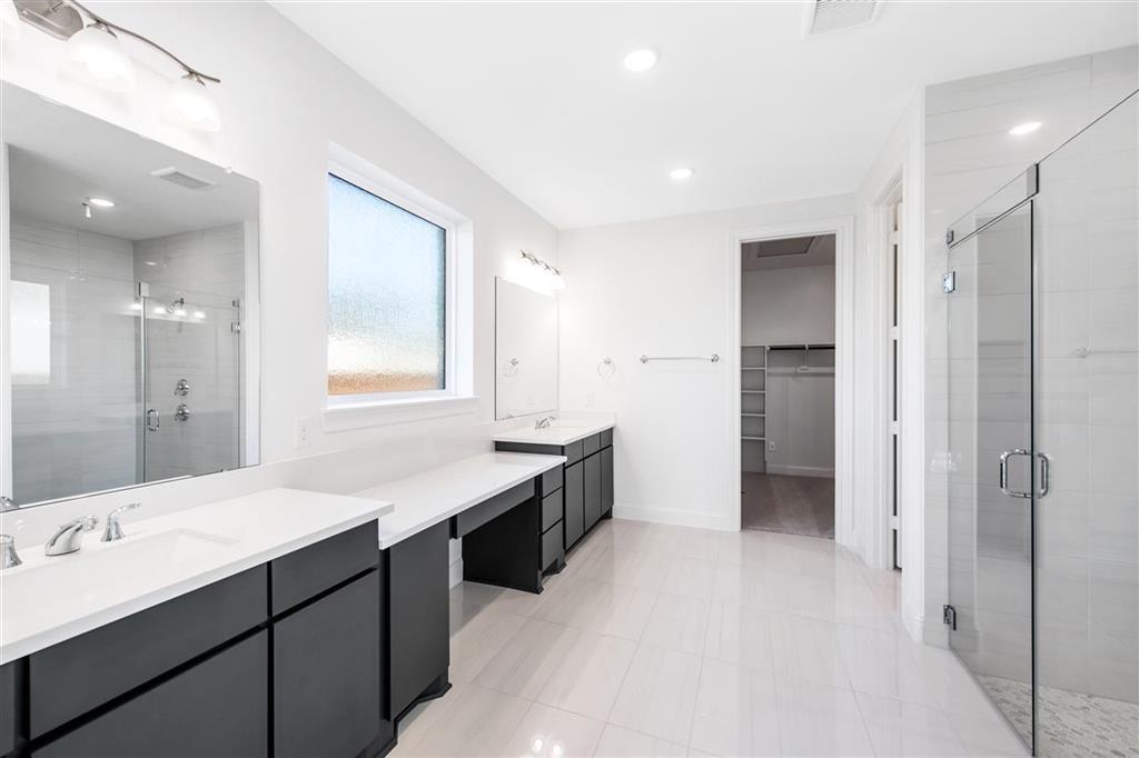12034 2 Carrillon Forest Drive, Humble, Texas 77346, 4 Bedrooms Bedrooms, 10 Rooms Rooms,5 BathroomsBathrooms,Single-family,For Sale,Carrillon Forest Drive,57833273