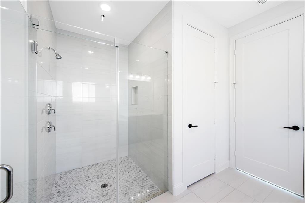 12034 2 Carrillon Forest Drive, Humble, Texas 77346, 4 Bedrooms Bedrooms, 10 Rooms Rooms,5 BathroomsBathrooms,Single-family,For Sale,Carrillon Forest Drive,57833273