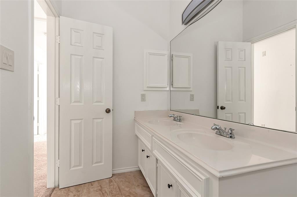 4703 2 Ambrosia Springs Lane, Katy, Texas 77494, 4 Bedrooms Bedrooms, 9 Rooms Rooms,2 BathroomsBathrooms,Single-family,For Sale,Ambrosia Springs,87460672