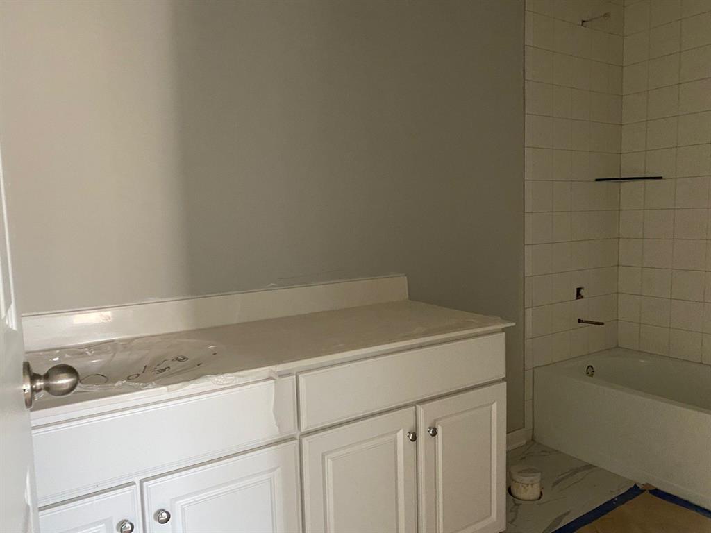 2642 2 Blue Abbot Drive, Fresno, Texas 77545, 4 Bedrooms Bedrooms, 11 Rooms Rooms,2 BathroomsBathrooms,Single-family,For Sale,Blue Abbot Drive,89628248