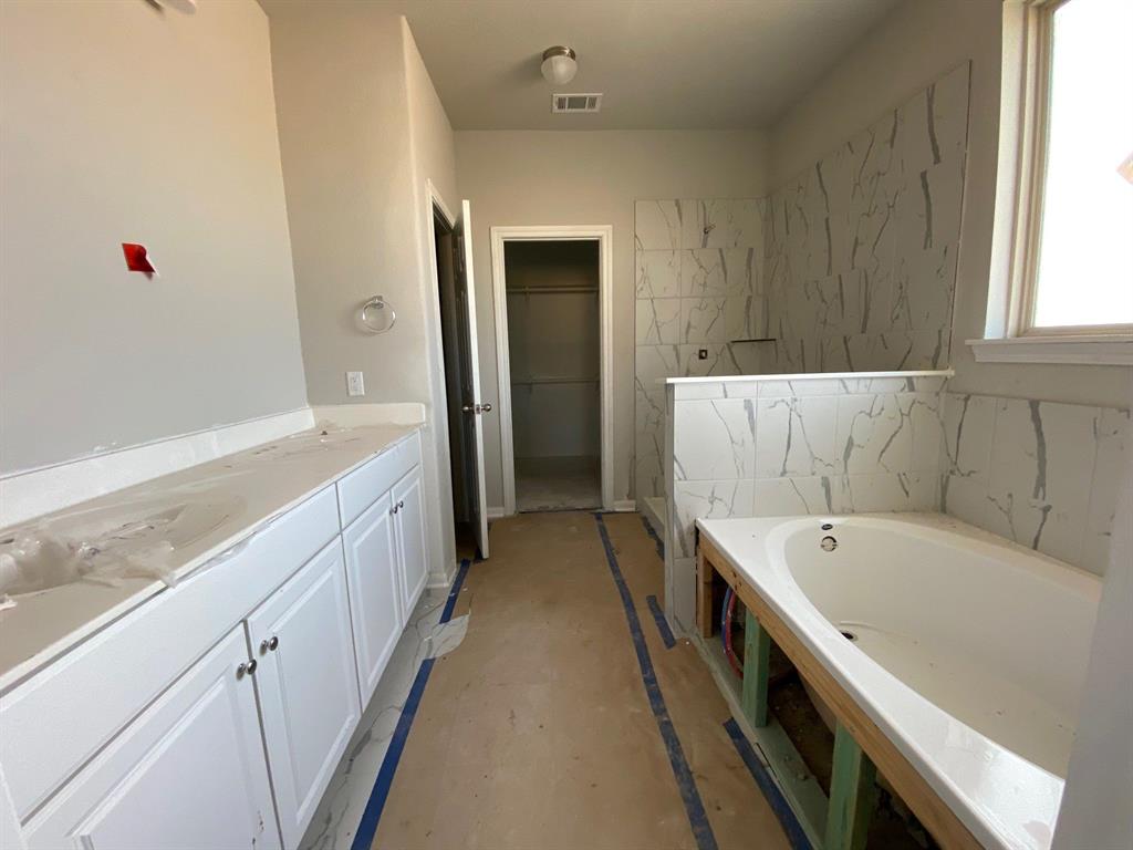 2642 2 Blue Abbot Drive, Fresno, Texas 77545, 4 Bedrooms Bedrooms, 11 Rooms Rooms,2 BathroomsBathrooms,Single-family,For Sale,Blue Abbot Drive,89628248