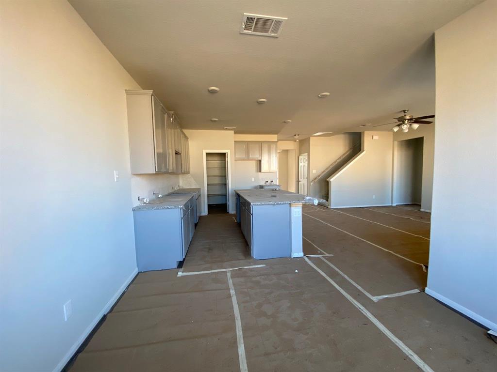 2642 2 Blue Abbot Drive, Fresno, Texas 77545, 4 Bedrooms Bedrooms, 11 Rooms Rooms,2 BathroomsBathrooms,Single-family,For Sale,Blue Abbot Drive,89628248