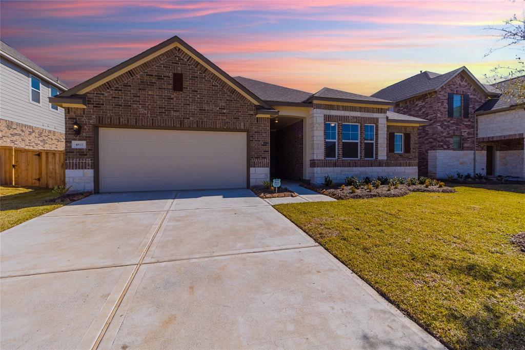 4611 1 Cork Oak Lane, Fresno, Texas 77545, 4 Bedrooms Bedrooms, 12 Rooms Rooms,3 BathroomsBathrooms,Single-family,For Sale,Cork Oak,17875147