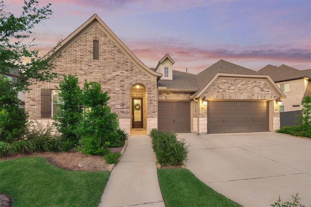 1402 Layla Sage Loop