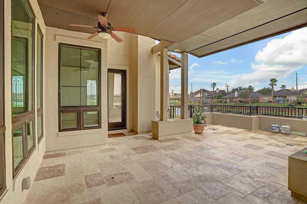 622 2 Appia Drive, Kemah, Texas 77565, 4 Bedrooms Bedrooms, 10 Rooms Rooms,3 BathroomsBathrooms,Single-family,For Sale,Appia,63389011