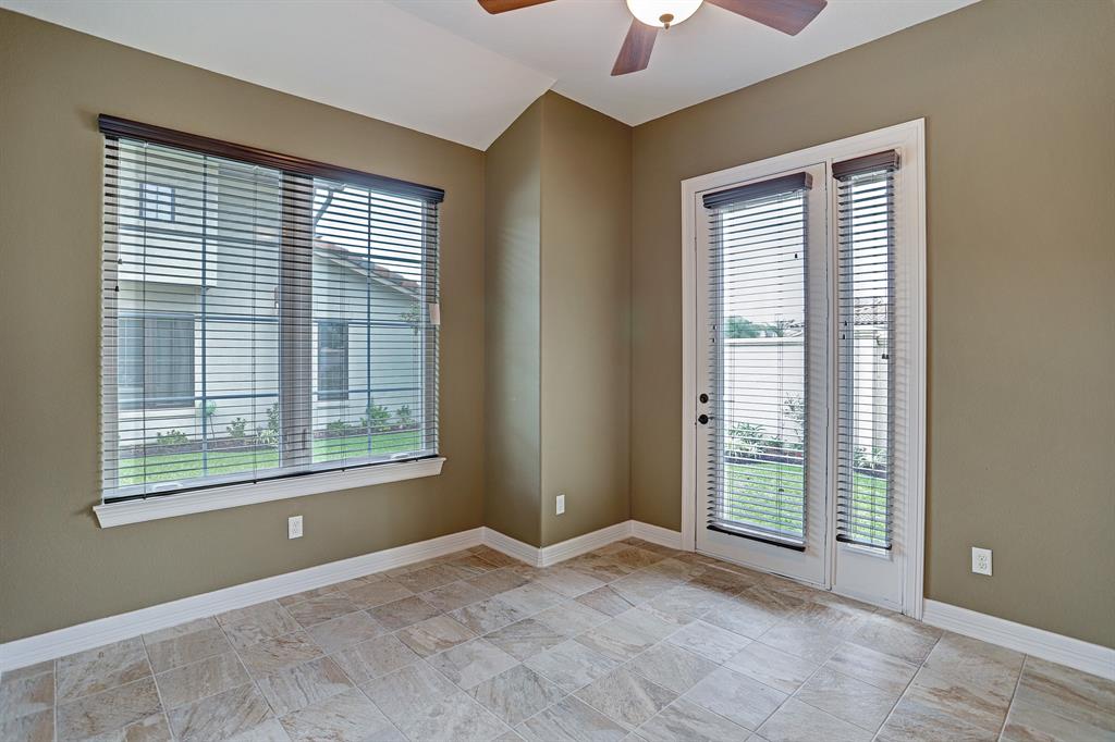 622 2 Appia Drive, Kemah, Texas 77565, 4 Bedrooms Bedrooms, 10 Rooms Rooms,3 BathroomsBathrooms,Single-family,For Sale,Appia,63389011