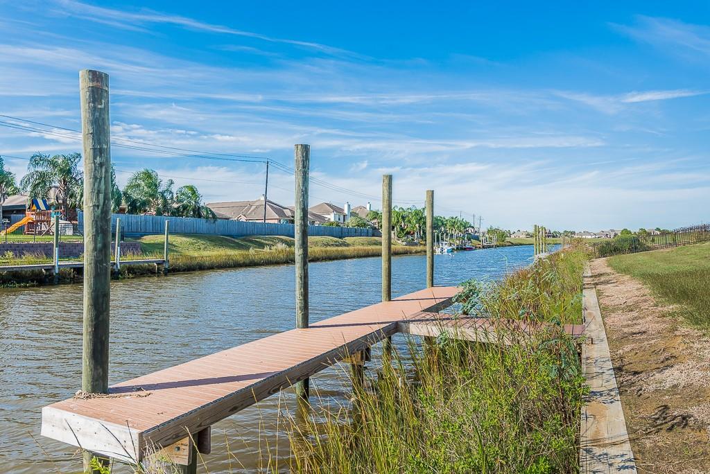 622 2 Appia Drive, Kemah, Texas 77565, 4 Bedrooms Bedrooms, 10 Rooms Rooms,3 BathroomsBathrooms,Single-family,For Sale,Appia,63389011