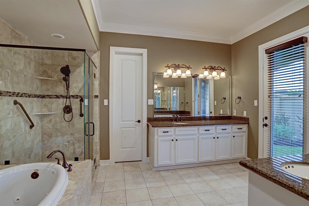 622 2 Appia Drive, Kemah, Texas 77565, 4 Bedrooms Bedrooms, 10 Rooms Rooms,3 BathroomsBathrooms,Single-family,For Sale,Appia,63389011