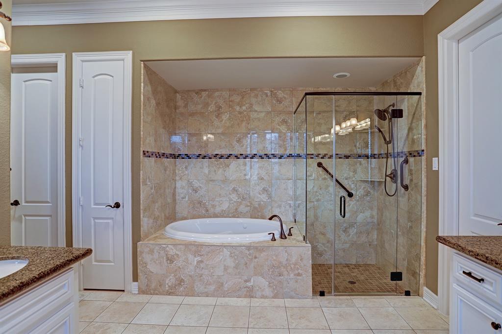622 2 Appia Drive, Kemah, Texas 77565, 4 Bedrooms Bedrooms, 10 Rooms Rooms,3 BathroomsBathrooms,Single-family,For Sale,Appia,63389011