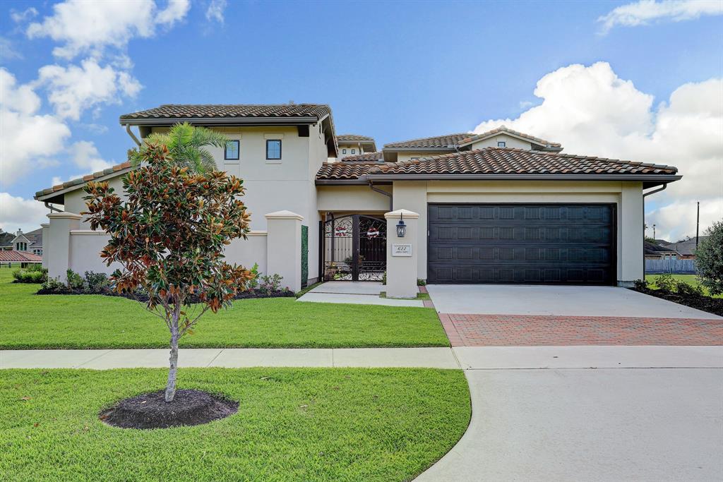 622 2 Appia Drive, Kemah, Texas 77565, 4 Bedrooms Bedrooms, 10 Rooms Rooms,3 BathroomsBathrooms,Single-family,For Sale,Appia,63389011
