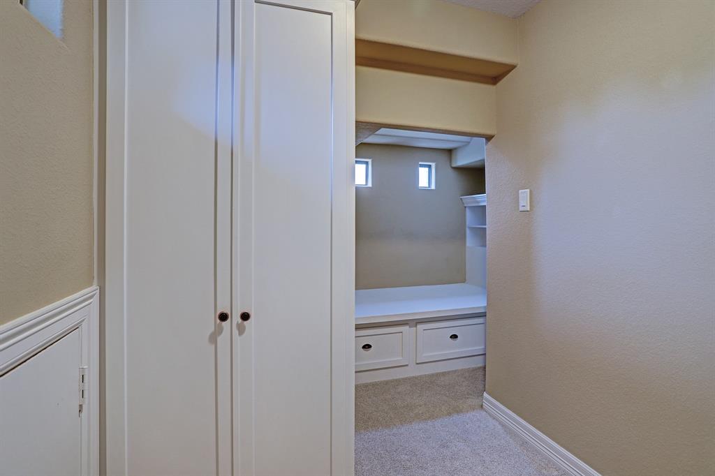 622 2 Appia Drive, Kemah, Texas 77565, 4 Bedrooms Bedrooms, 10 Rooms Rooms,3 BathroomsBathrooms,Single-family,For Sale,Appia,63389011