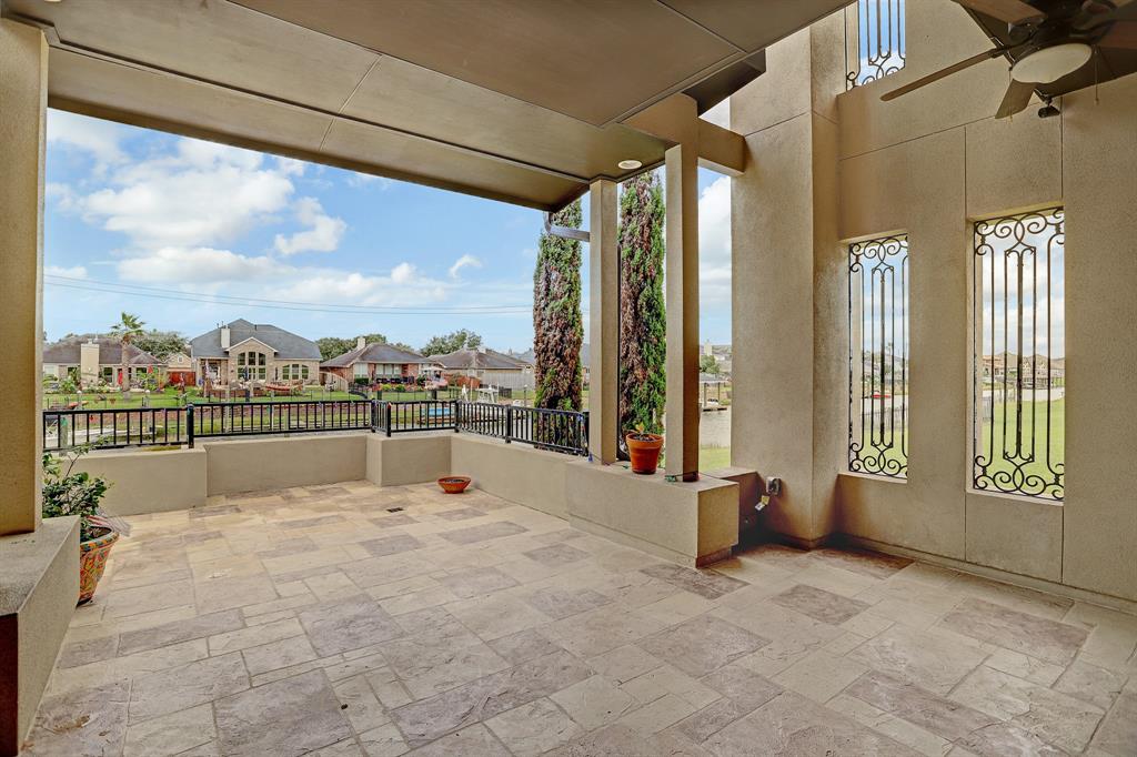 622 2 Appia Drive, Kemah, Texas 77565, 4 Bedrooms Bedrooms, 10 Rooms Rooms,3 BathroomsBathrooms,Single-family,For Sale,Appia,63389011