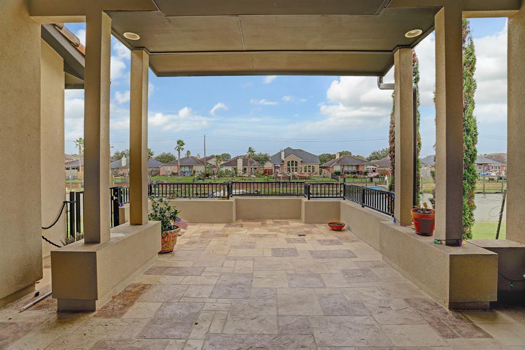 622 2 Appia Drive, Kemah, Texas 77565, 4 Bedrooms Bedrooms, 10 Rooms Rooms,3 BathroomsBathrooms,Single-family,For Sale,Appia,63389011