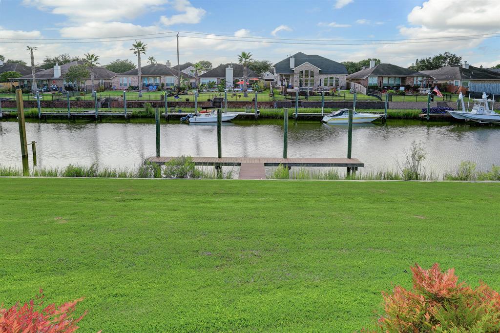 622 2 Appia Drive, Kemah, Texas 77565, 4 Bedrooms Bedrooms, 10 Rooms Rooms,3 BathroomsBathrooms,Single-family,For Sale,Appia,63389011
