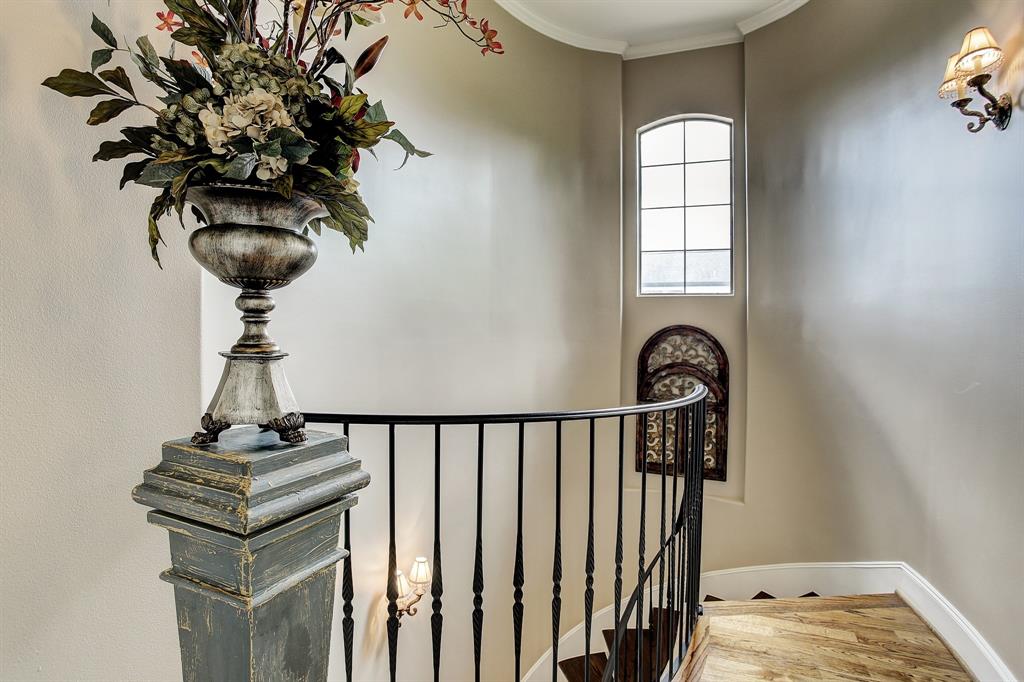 1914 3 Bell Street, Houston, Texas 77019, 3 Bedrooms Bedrooms, 6 Rooms Rooms,3 BathroomsBathrooms,Single-family,For Sale,Bell,79626078