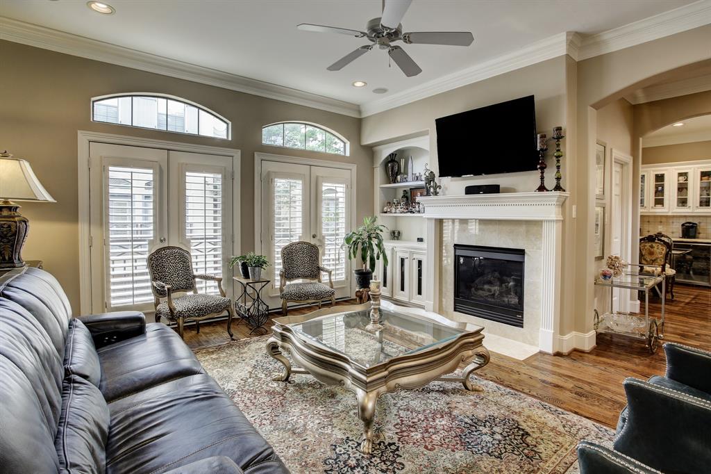 1914 3 Bell Street, Houston, Texas 77019, 3 Bedrooms Bedrooms, 6 Rooms Rooms,3 BathroomsBathrooms,Single-family,For Sale,Bell,79626078