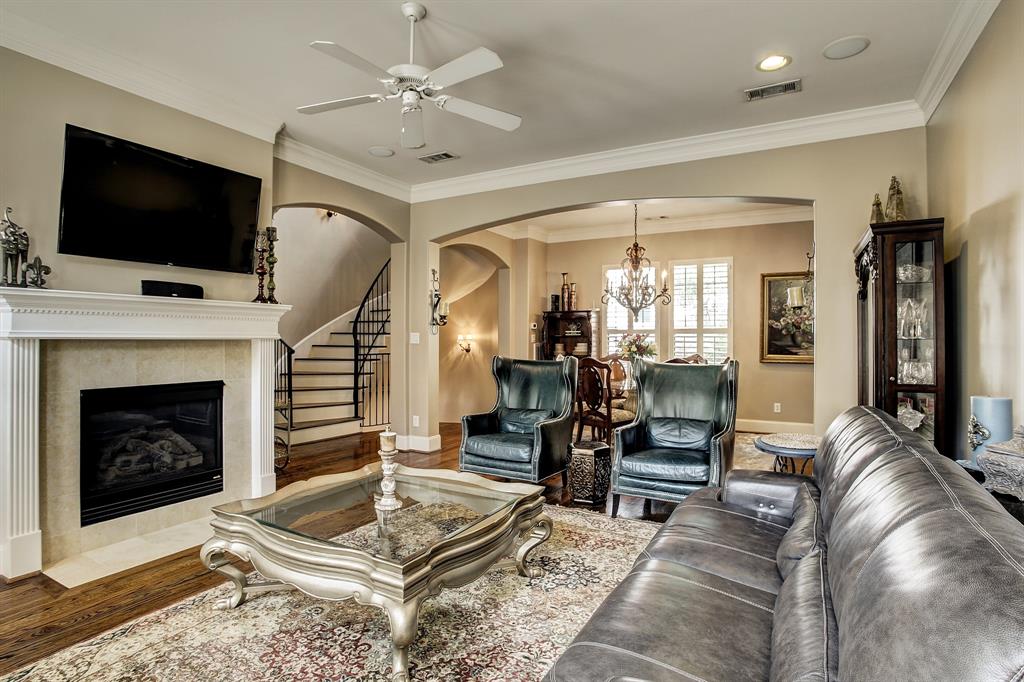1914 3 Bell Street, Houston, Texas 77019, 3 Bedrooms Bedrooms, 6 Rooms Rooms,3 BathroomsBathrooms,Single-family,For Sale,Bell,79626078