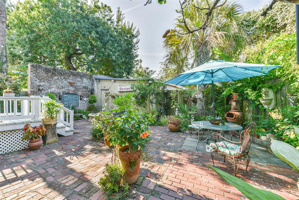 3318 2 Avenue L, Galveston, Texas 77550, 4 Bedrooms Bedrooms, 7 Rooms Rooms,2 BathroomsBathrooms,Single-family,For Sale,Avenue L,63248338