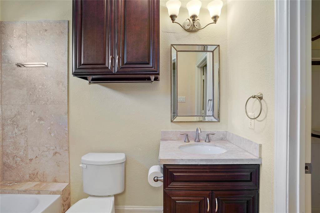 2710 3 Link Road, Houston, Texas 77009, 3 Bedrooms Bedrooms, 6 Rooms Rooms,3 BathroomsBathrooms,Single-family,For Sale,Link,55619588