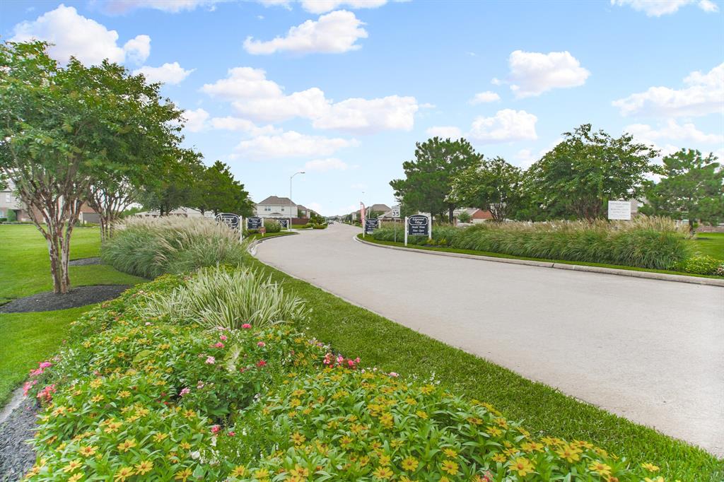 8330 2 Patagonian Lane, Houston, Texas 77049, 4 Bedrooms Bedrooms, 15 Rooms Rooms,2 BathroomsBathrooms,Single-family,For Sale,Patagonian,62039989