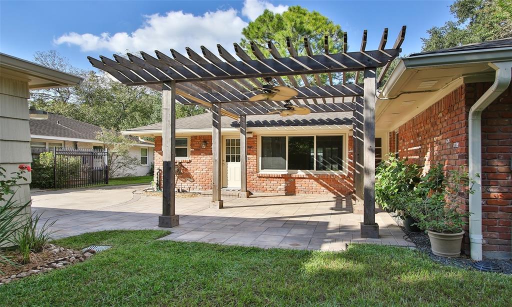 3503 1 Broadmead Drive, Houston, Texas 77025, 3 Bedrooms Bedrooms, 8 Rooms Rooms,2 BathroomsBathrooms,Single-family,For Sale,Broadmead,31257942