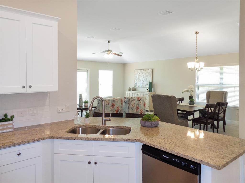 13413 1 Diamond Reef Lane, Texas City, Texas 77568, 4 Bedrooms Bedrooms, 4 Rooms Rooms,2 BathroomsBathrooms,Single-family,For Sale,Diamond Reef,62849500